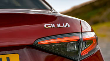 Alfa Romeo Giulia - badge
